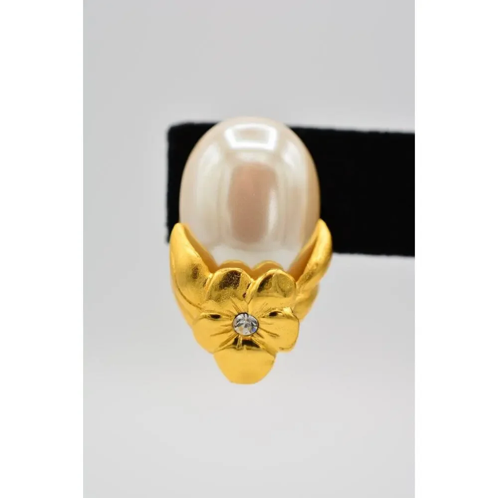 Givenchy Vintage Clip On Earrings Flower Brushed Gold Pearl Crystal Signed 9C - Picture 6 of 12